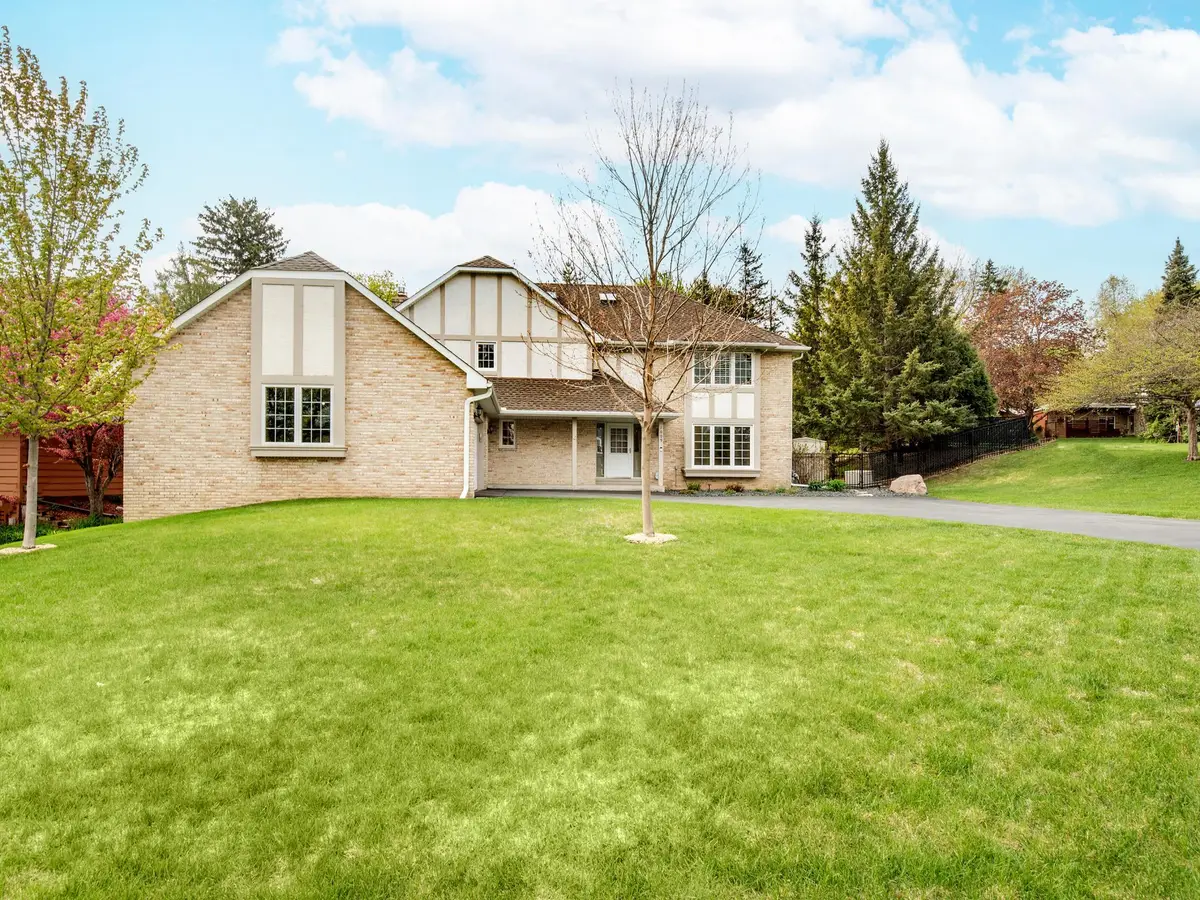 1009 Stratford Road, Mendota Heights, MN 55118 - #1
