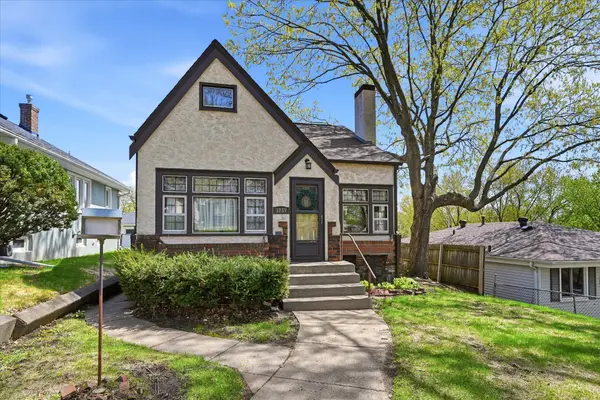 3257 Hayes Street Ne, Minneapolis, MN 55418