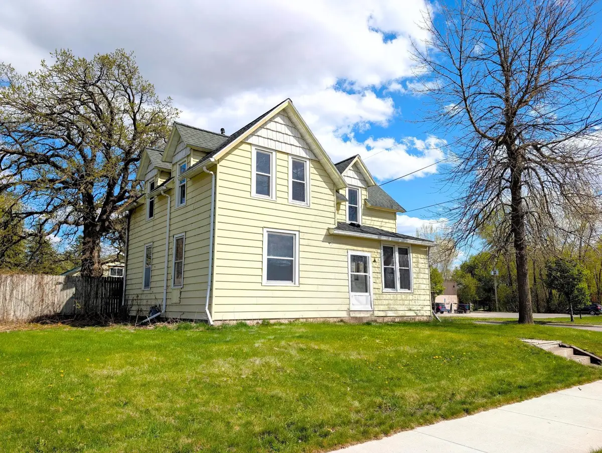 513 4th Street Sw, Montgomery, MN 56069 - #1