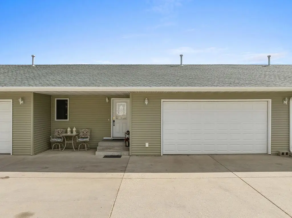 1503 16th Street Nw #B, Minot, ND 58703 - #1