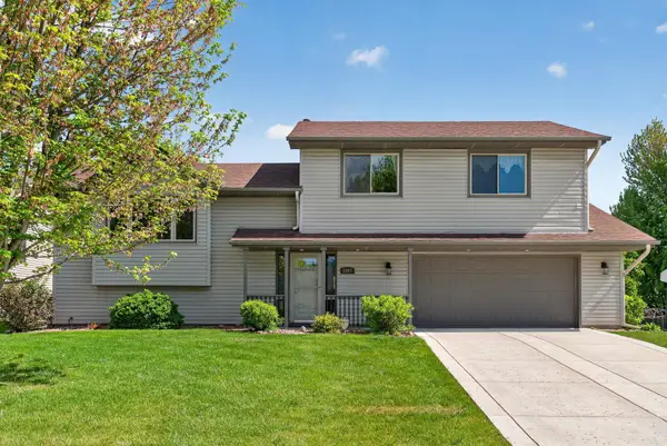2287 Helmo Court N, Oakdale, MN 55128