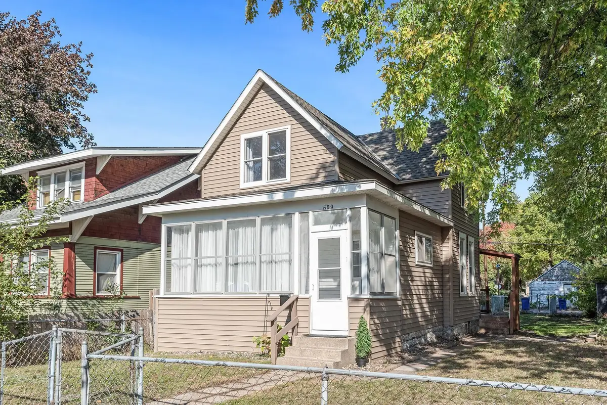 609 Jessamine Avenue E, Saint Paul, MN 55130 - #1