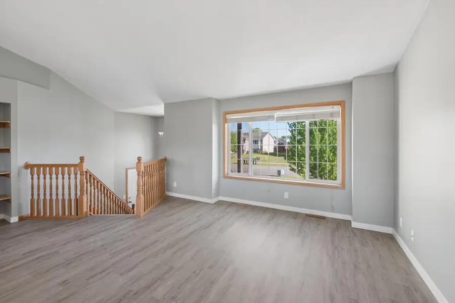 603 Hickory Street Sw, Isanti, MN 55040 - #3
