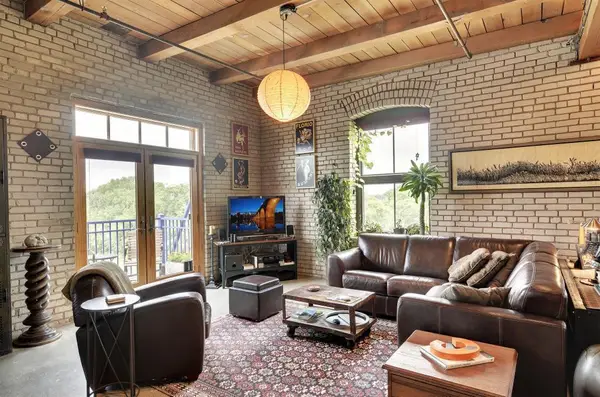 127 5th Street Ne #301, Minneapolis, MN 55413