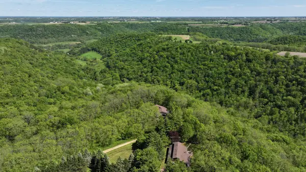 35423 Skyview Drive, Winona, MN 55987