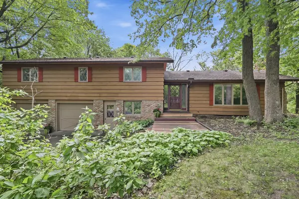 18415 14th Avenue N, Plymouth, MN 55447