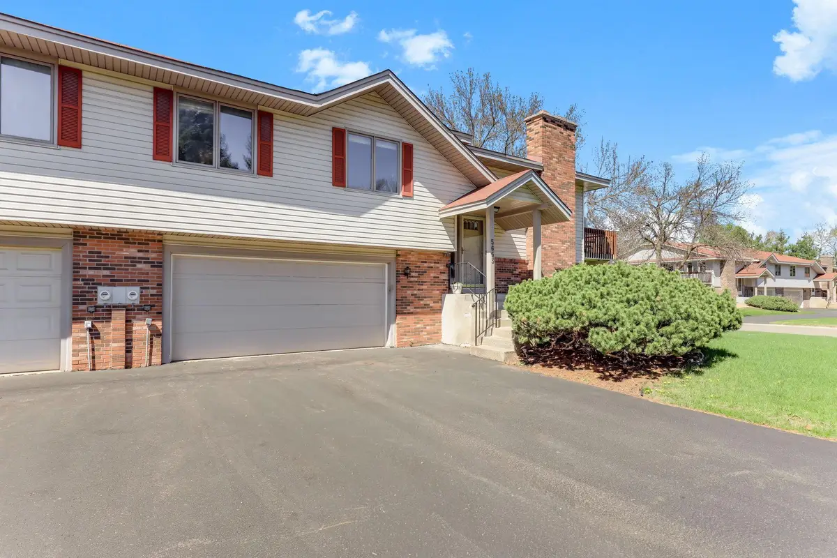 5653 Chatsworth Street N, Shoreview, MN 55126 - #1