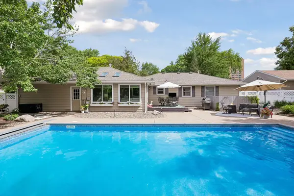 1917 Dixon Drive, Bloomington, MN 55431