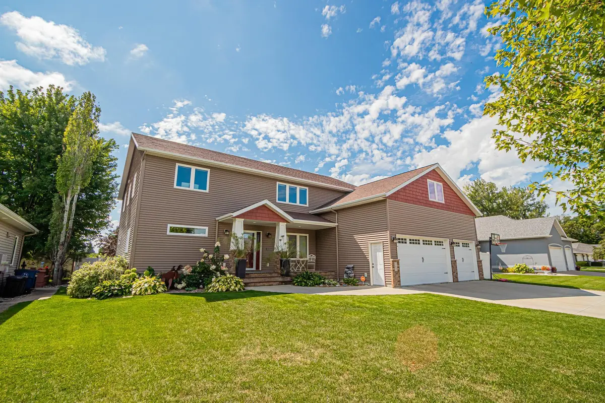 965 18th Avenue Circle N, Moorhead, MN 56560 - #1