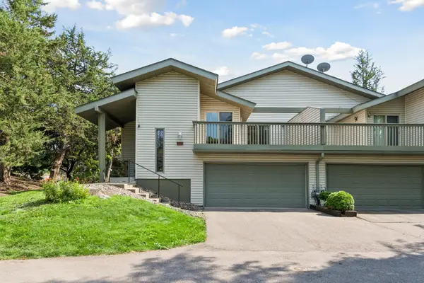 9521 Hartford Circle, Eden Prairie, MN 55347