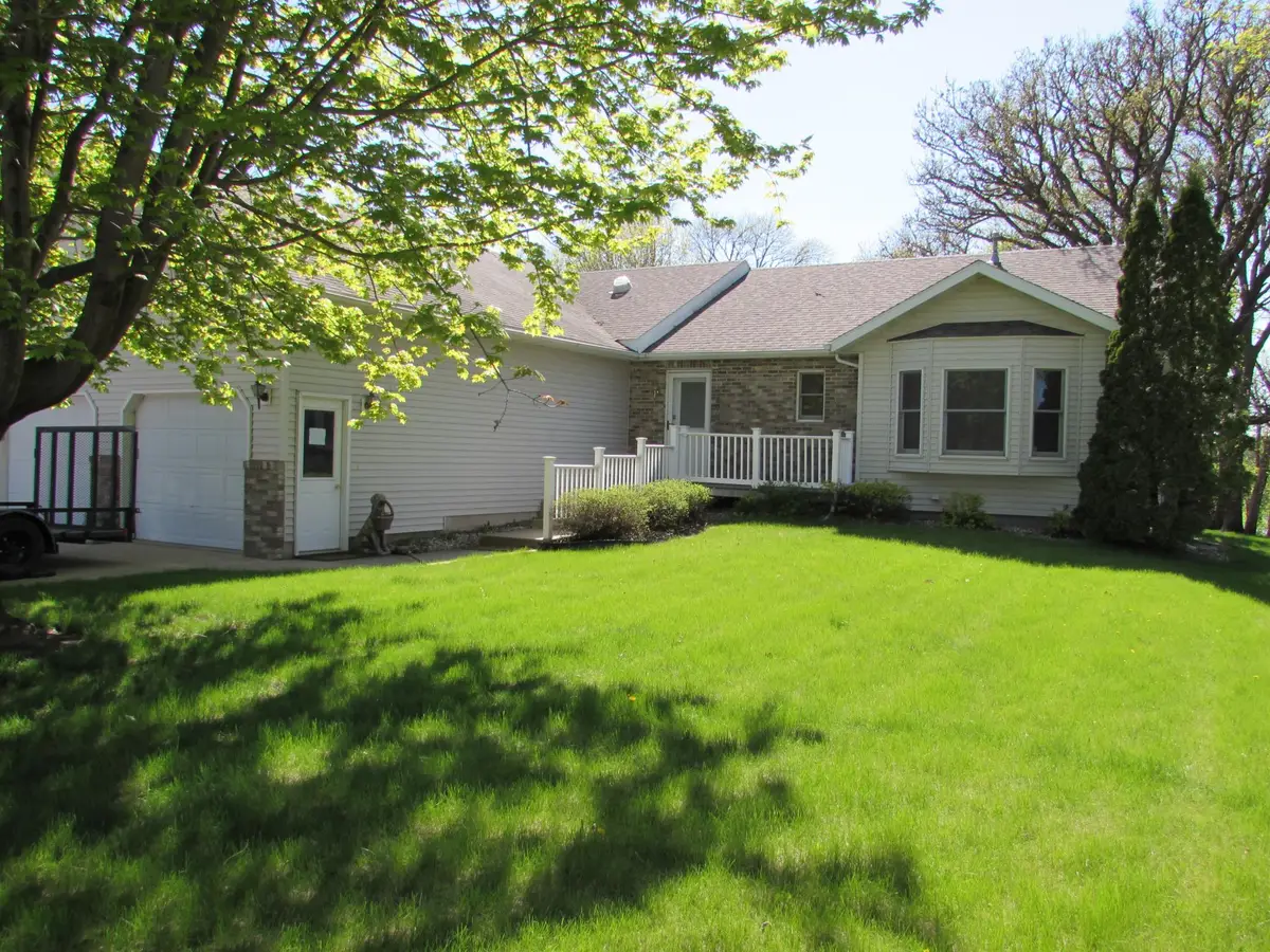 1600 S Prairie Avenue, Fairmont, MN 56031 - #1