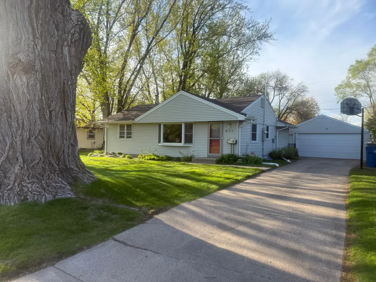 671 Marigold Terrace Ne, Fridley, MN 55432 - #1