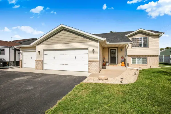 425 3rd Street S, Sartell, MN 56377