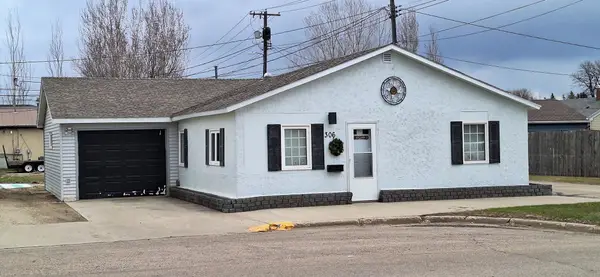 306 11th Street, Walhalla, ND 58282
