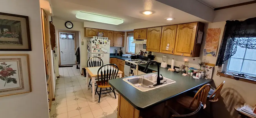 306 11th Street, Walhalla, ND 58282 - #3