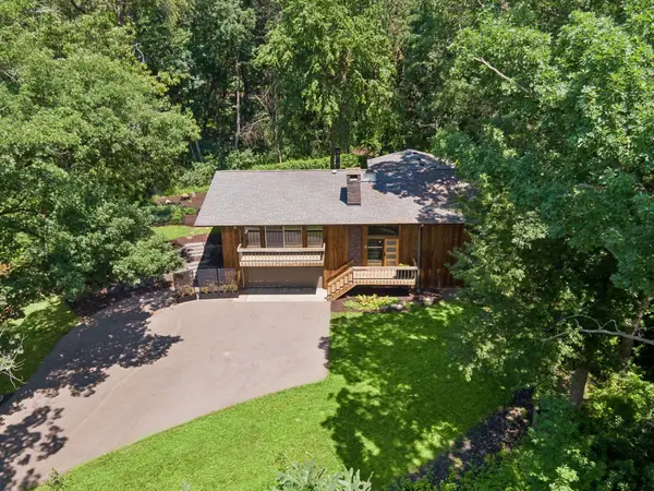 8 Sandpiper Lane, North Oaks, MN 55127