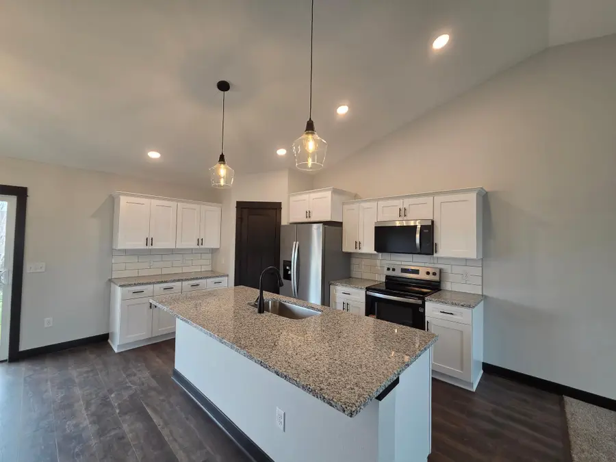 119 6th Street Se, Geneva, MN 56035 - #3