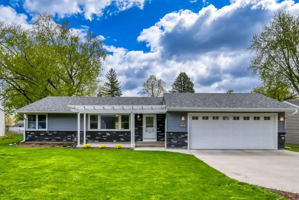 2904 Sheldon Street, Roseville, MN 55113 - #1