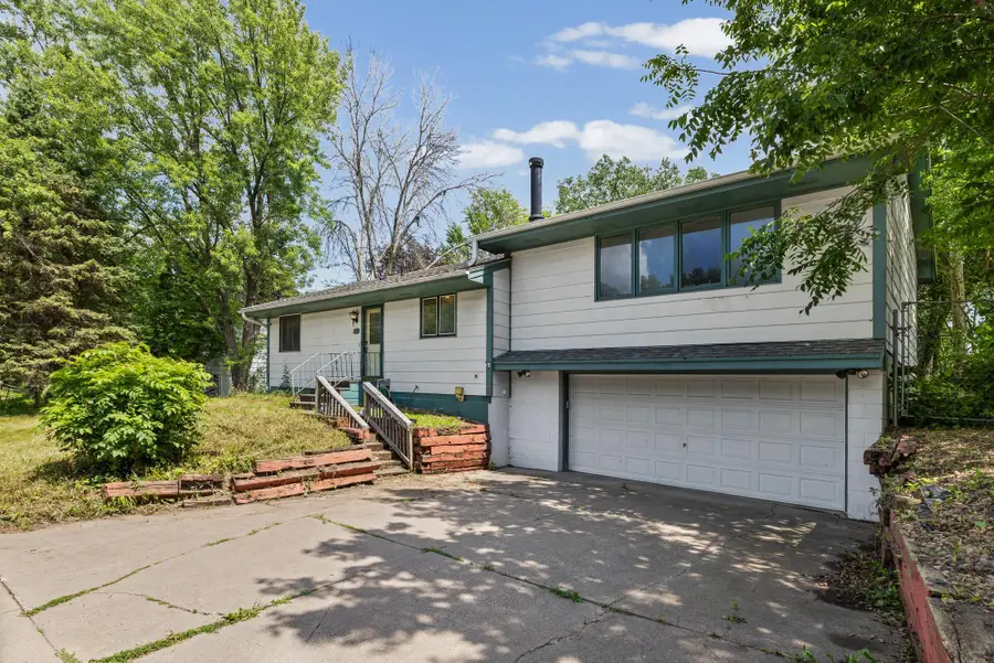 806 Parkway Drive, Saint Paul, MN 55106 - #2