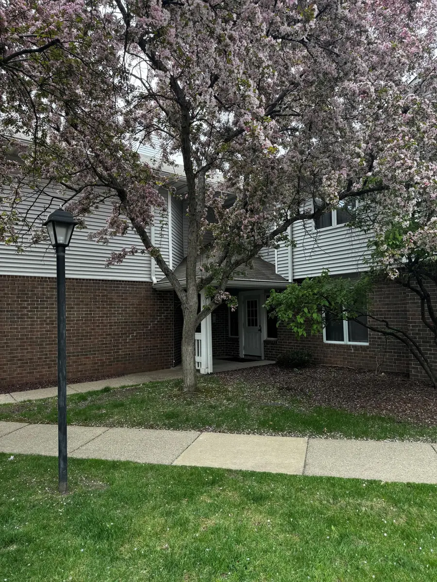 3590 Blue Jay Way #206, Eagan, MN 55123 - #2