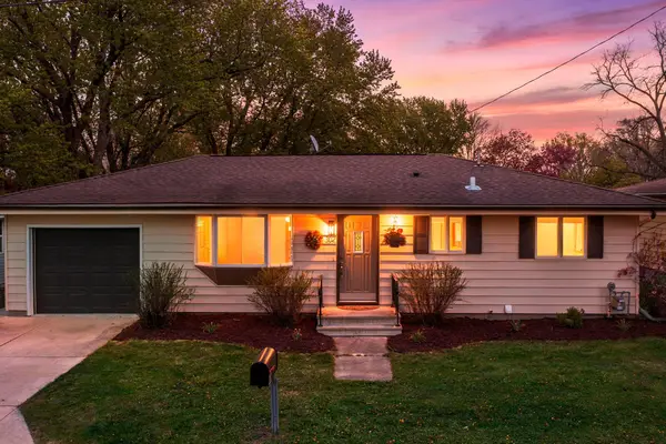 302 5th Avenue Nw, Dodge Center, MN 55927