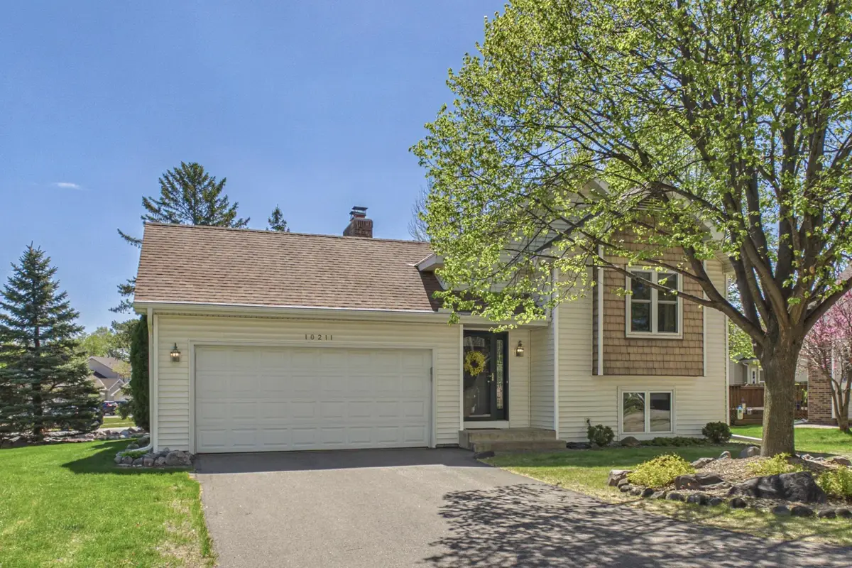 10211 Lee Drive, Eden Prairie, MN 55347 - #1
