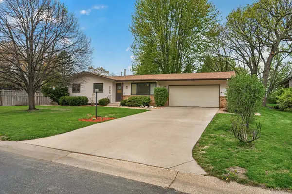 5296 83rd Avenue N, Brooklyn Park, MN 55443