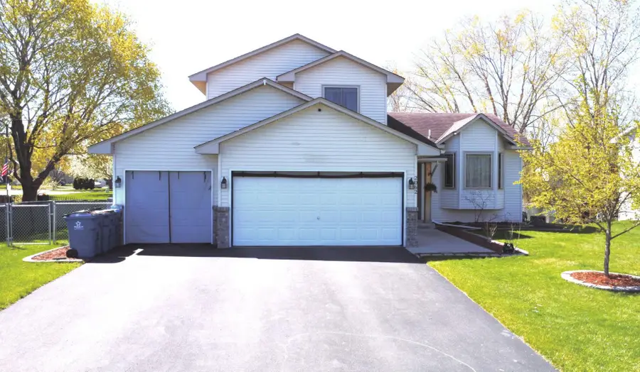 2062 122nd Avenue Nw, Coon Rapids, MN 55448 - #2