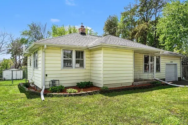 2042 Cottage Avenue E, Saint Paul, MN 55119