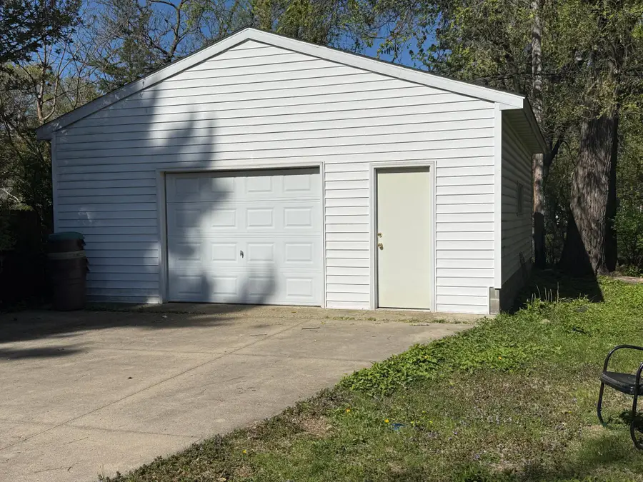 3911 Welcome Avenue N, Robbinsdale, MN 55422 - #3
