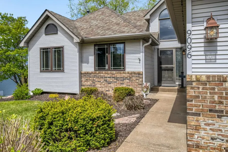 9096 Jergen Avenue S, Cottage Grove, MN 55016 - #3