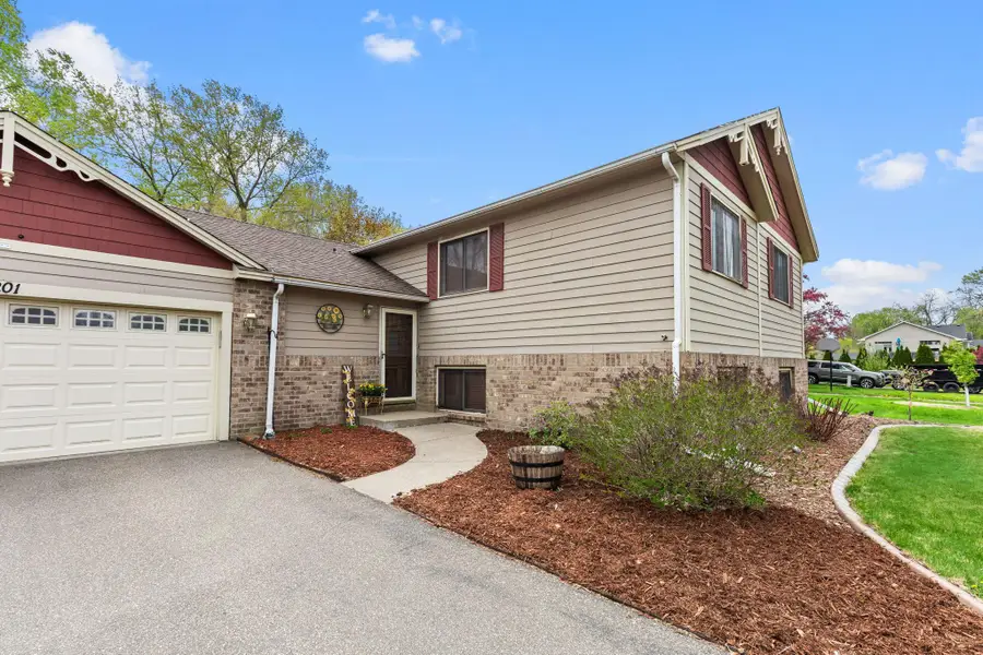 2201 84th Avenue N, Brooklyn Park, MN 55444 - #2