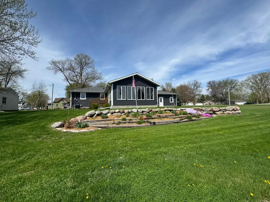 344 Oak Street N, Vesta, MN 56292 - #3