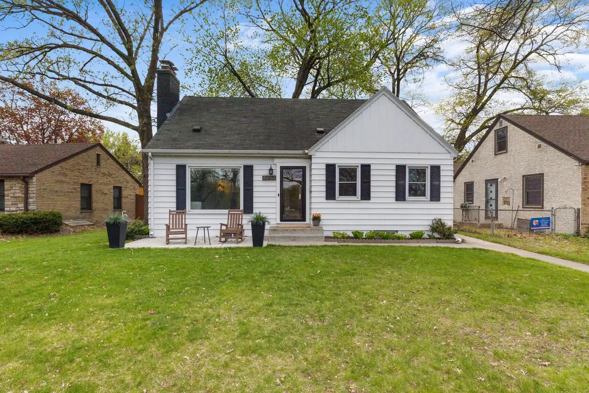 4257 Drew Avenue N, Robbinsdale, MN 55422 - #1