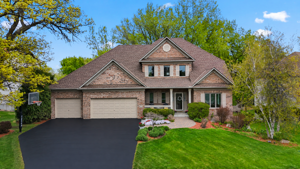 8669 Carriage Hill Road, Savage, MN 55378