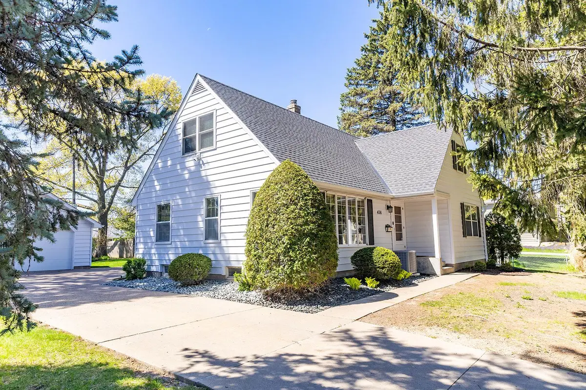 436 Bernard Street E, West Saint Paul, MN 55118 - #1
