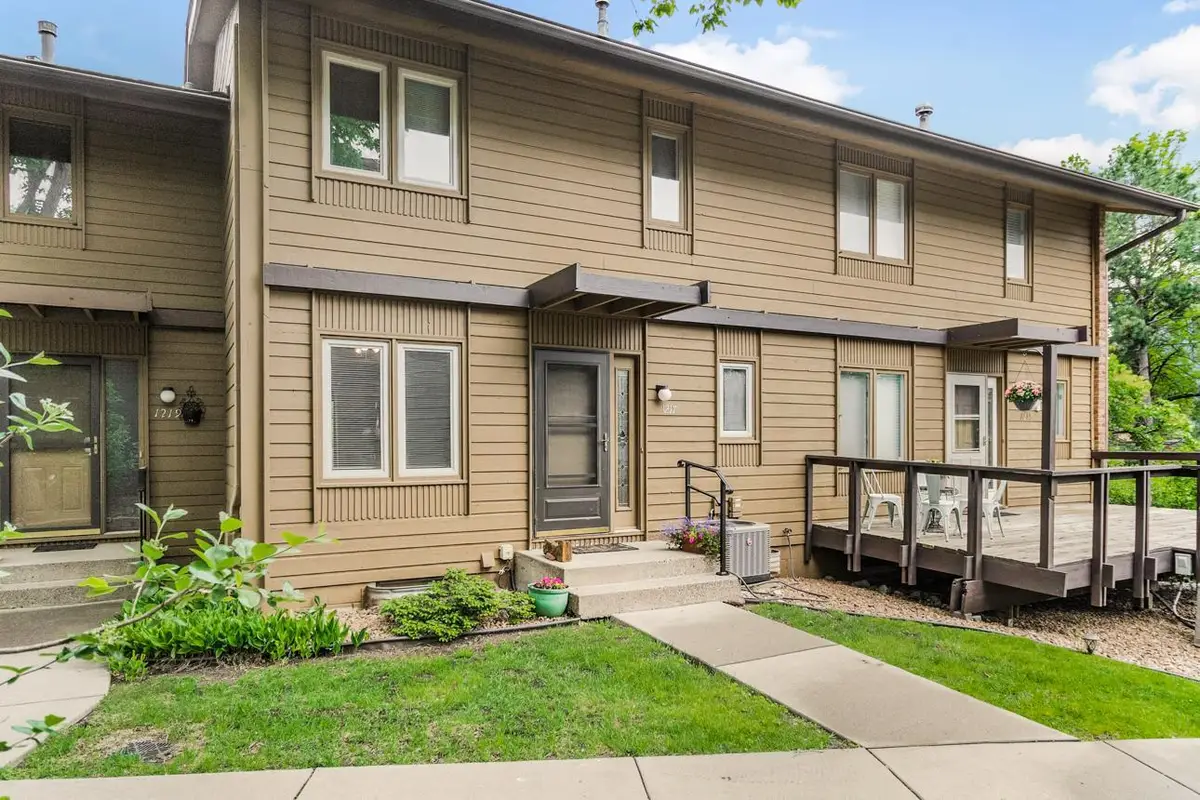 1217 Brighton Square, New Brighton, MN 55112 - #1