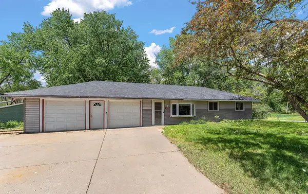 10250 Redwood Street Nw, Coon Rapids, MN 55433