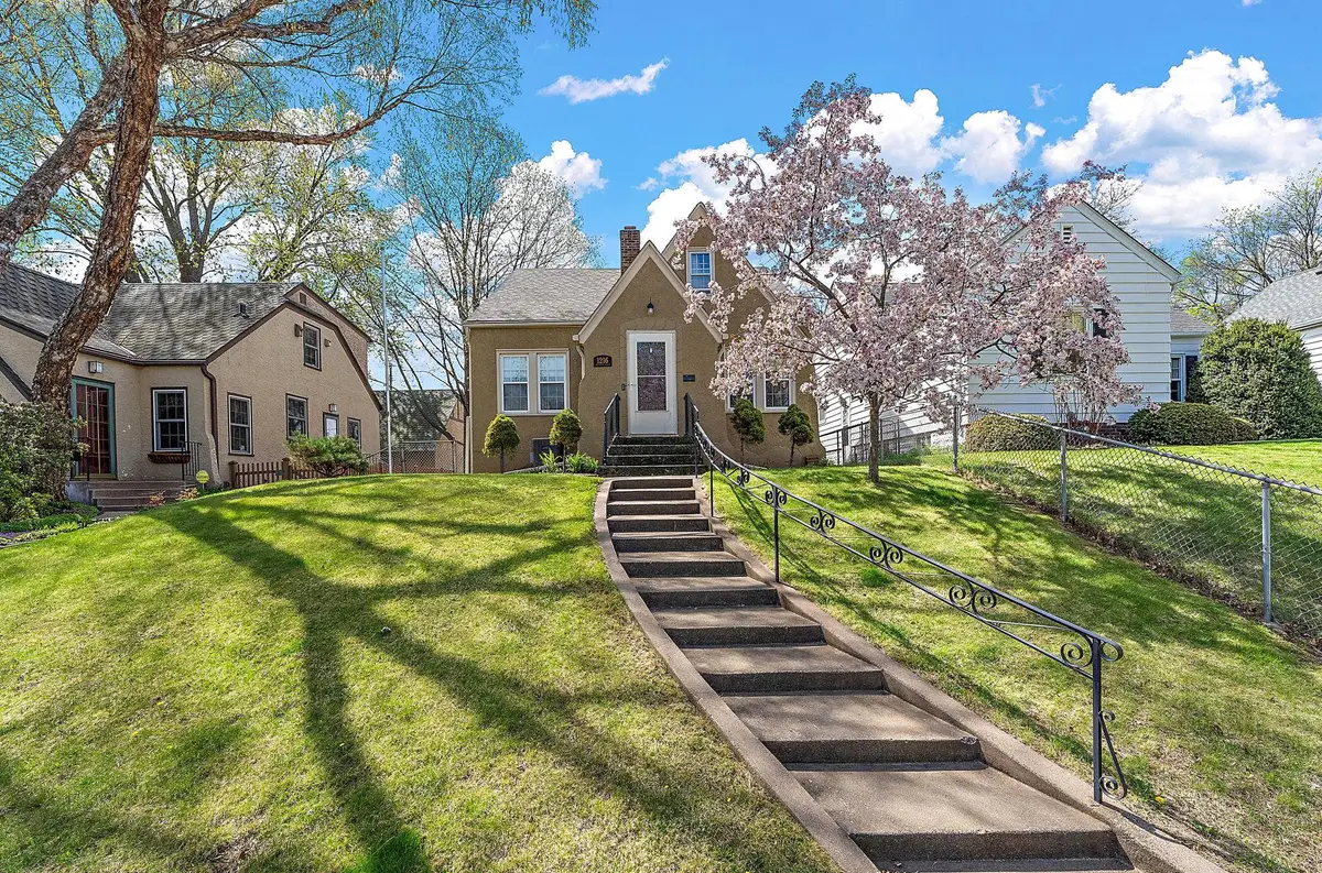 1216 Jessamine Avenue E, Saint Paul, MN 55106 - #1