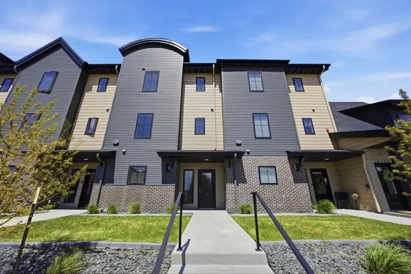 4158 Arthur Drive S, Fargo, ND 58104
