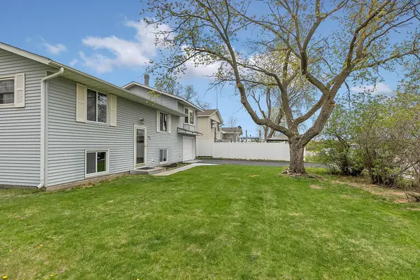 910 38th Avenue N, Saint Cloud, MN 56303