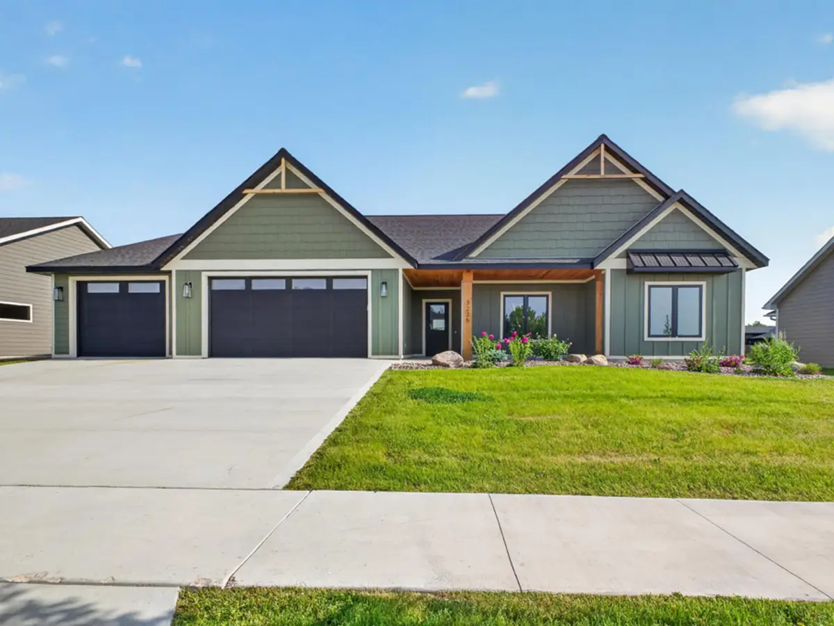 3235 Bella Terra Road Ne, Rochester, MN 55906 - #1