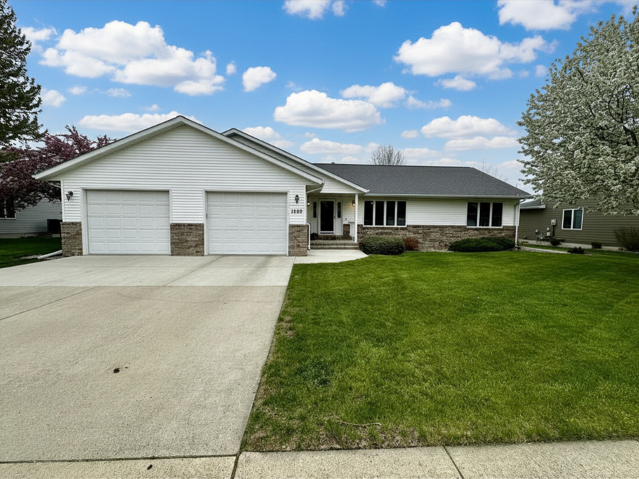 1240 Patricia Court, Marshall, MN 56258 - #3