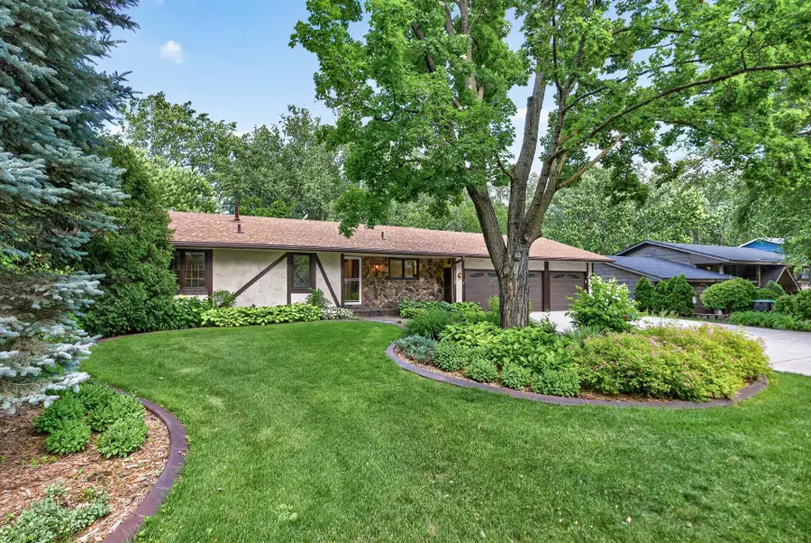1120 Rockstone Lane, New Brighton, MN 55112 - #3