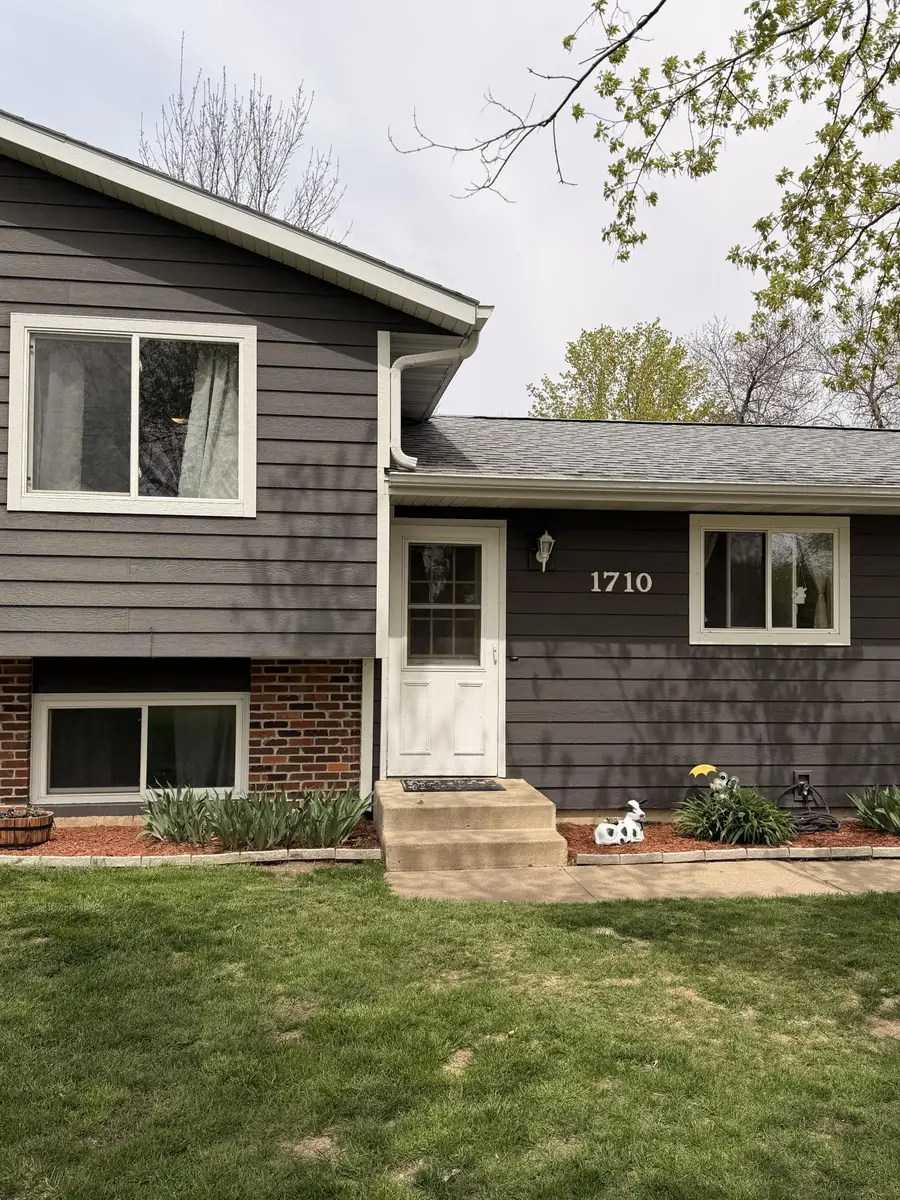 1710 River Road, Windom, MN 56101 - #2