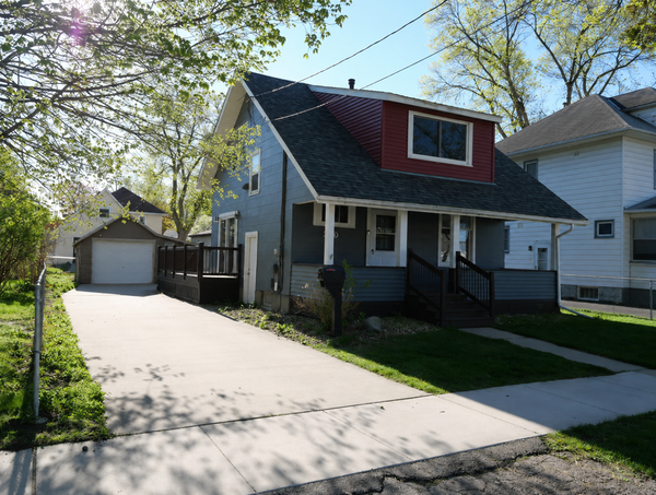 230 10th Avenue Ne, Rochester, MN 55906