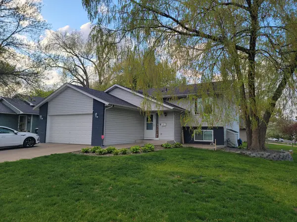 675 5th Avenue E, Shakopee, MN 55379