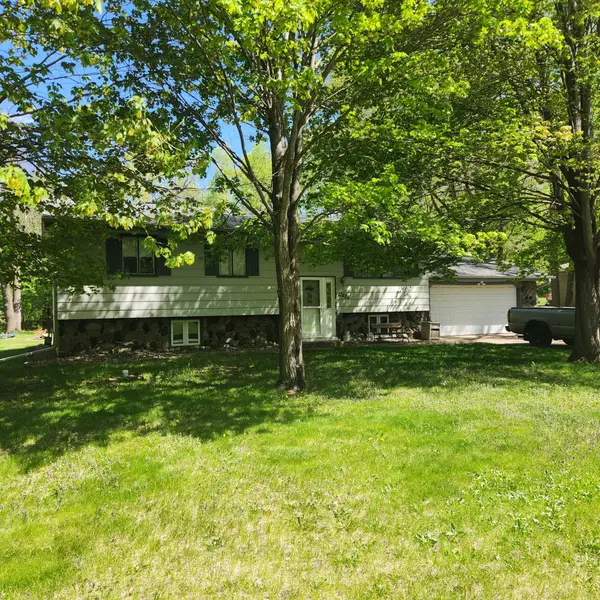 17425 Owatonna Street Ne, Andover, MN 55304
