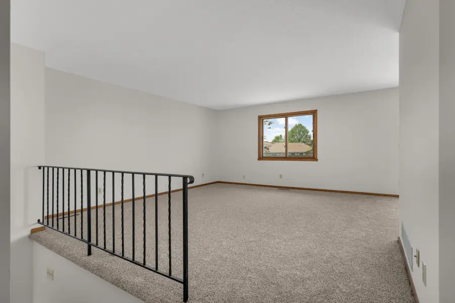3956 Goodwin Avenue N, Oakdale, MN 55128 - #3