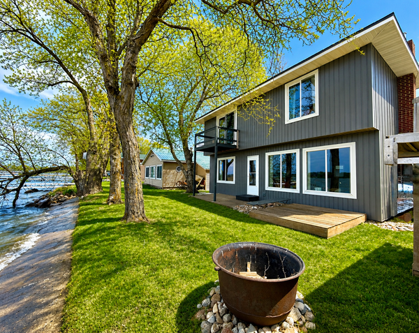 156 Dewey Street, Welcome, MN 56181